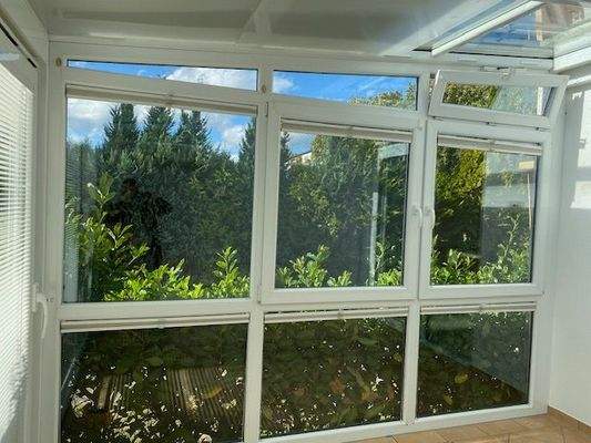 Wintergarten Fensterseite.jpg