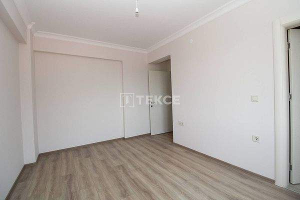 Real Estate Close to the Beach and All Amenities in Yalova