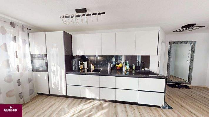 Hochwertig ausgestattete Küche inklusive