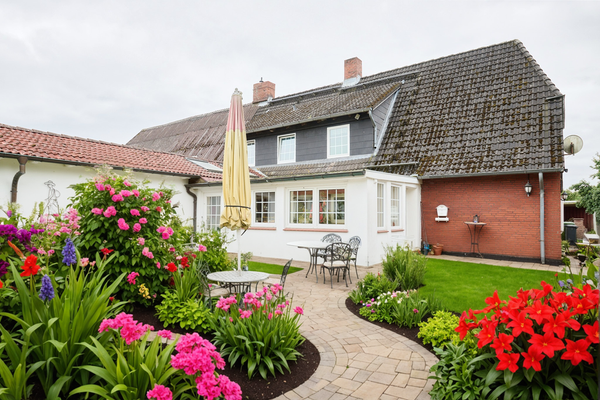 Außenansicht - Garte - virtuell gestaged - Lütt Immobilien - Sasel