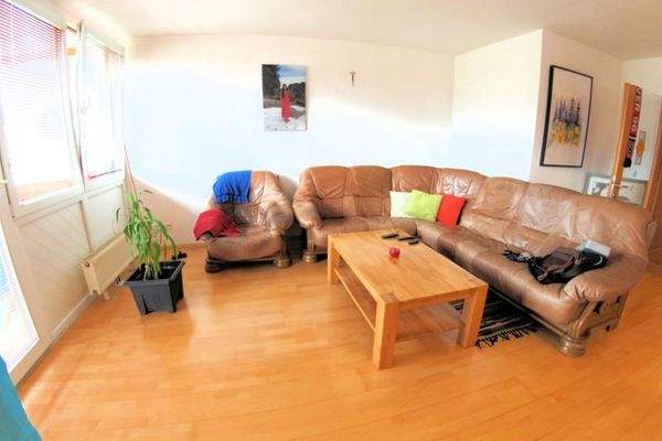 Living room 1-800x53