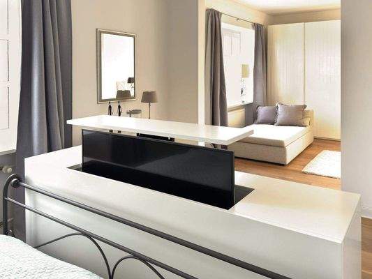 Elternschlafzimmer OG mit TV-Lift