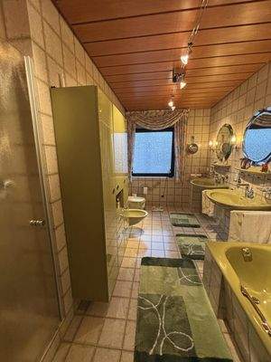 Dusch- und Wannenbad