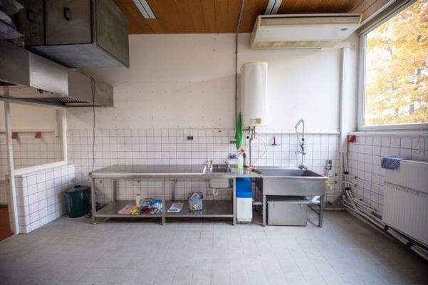 Die Einrichtung kann angemietet werden