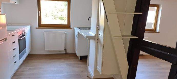 Küche / Blick zum Essbereich