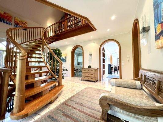 großzügiger Eingangsbereich