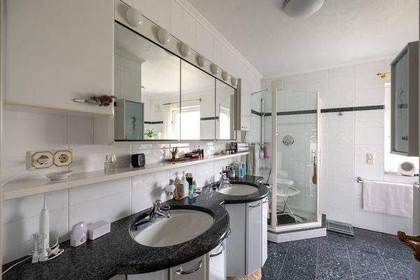 Badezimmer Erdgeschoss