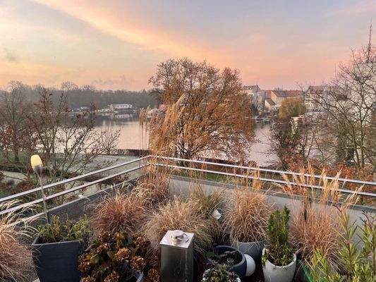 Terrasse mit Wasserblick
