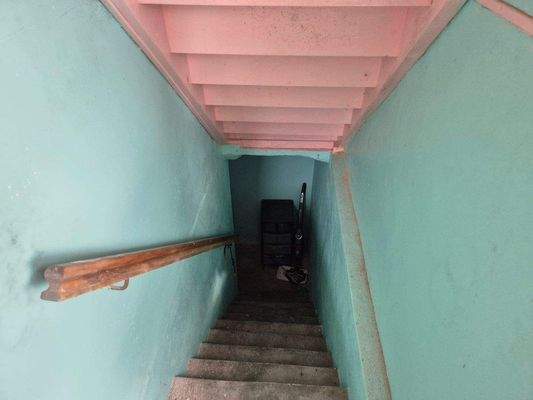 Abgang in den Keller