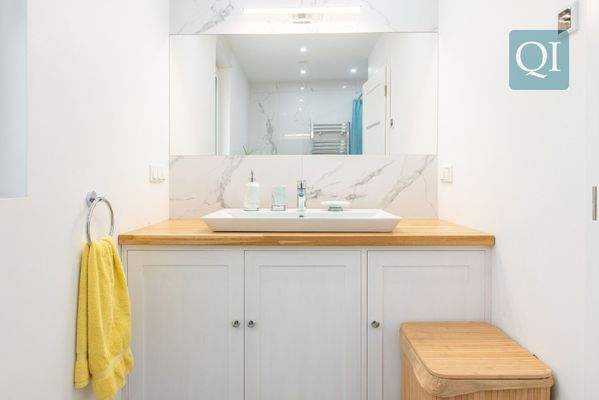 QI-6899 Badezimmer OG 2