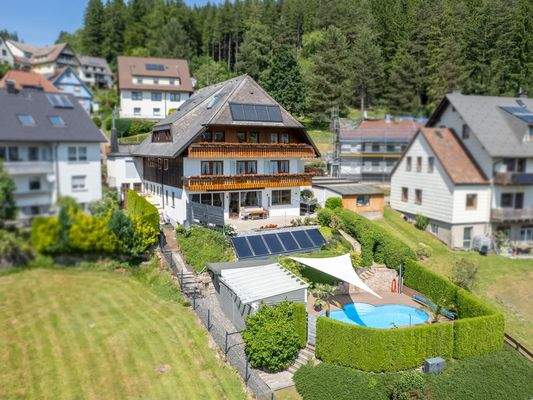 Luftaufnahme der Südfassade