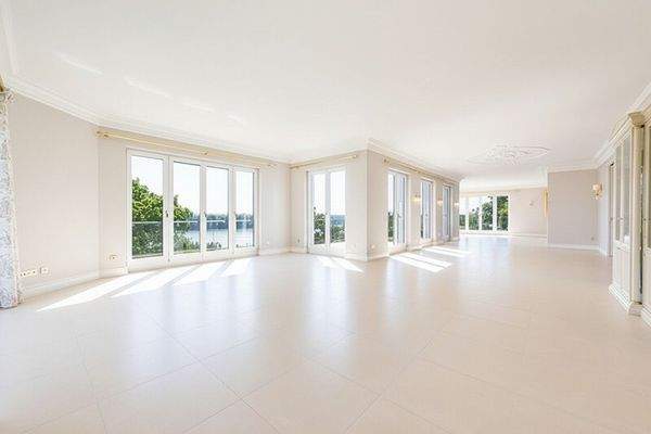 (KI) Möglicher Wohnbereich in der unteren Ebene ... (KI)