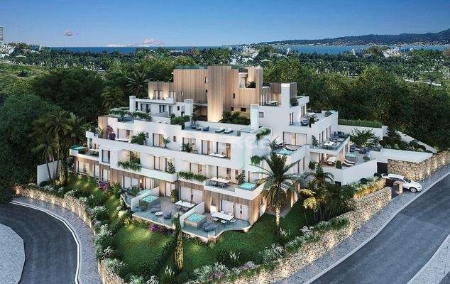 Bright Flats Close to the Beach and Town Center in Marbella