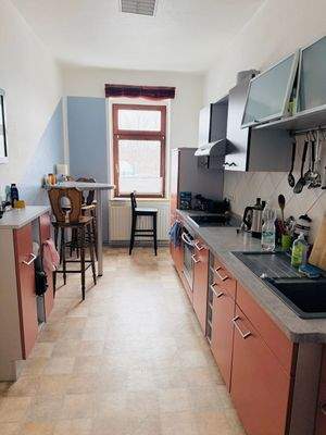 Küche mit Einbauküche