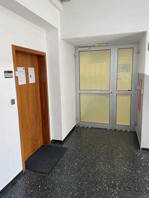 Eingang Büro 1. Obergeschoss
