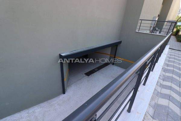 Sea View Flats Close to Amenities in Mezitli Mersin