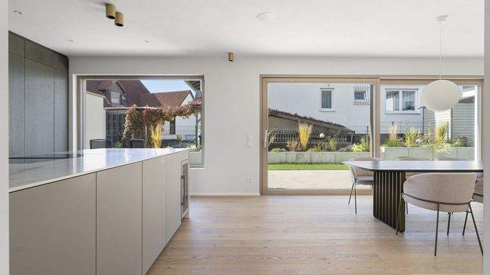 Küche und Esszimmer