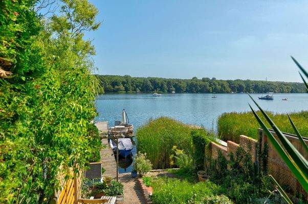 Steganlage mit Anlegestelle