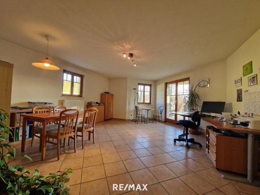 Keller mit Zugang zum Garten
