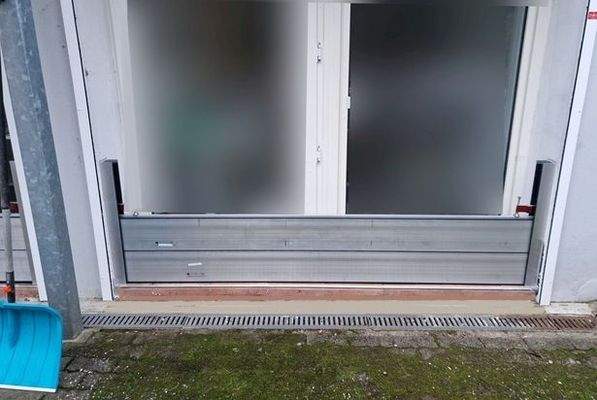 Außentür hinten - Hochwasserschutz