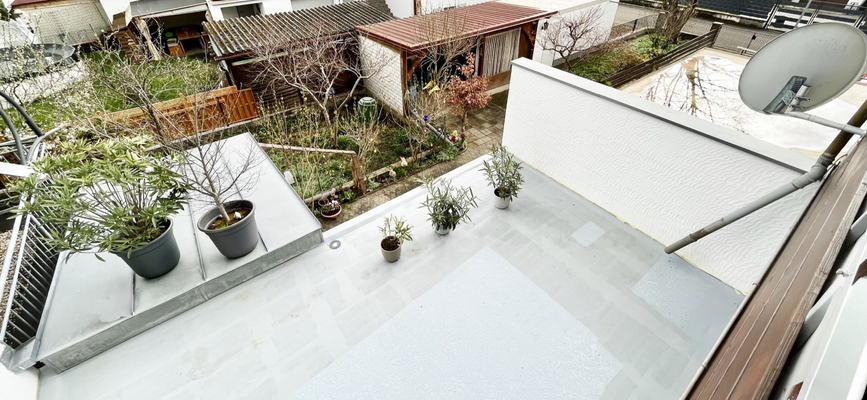 Blick von Terrasse-2 (Mittel).png