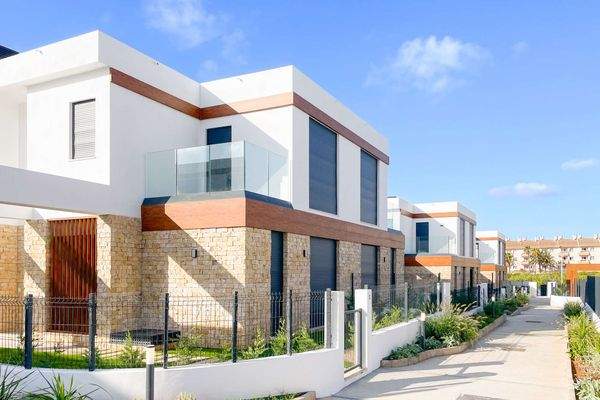 Nebeneingang zu den Villen