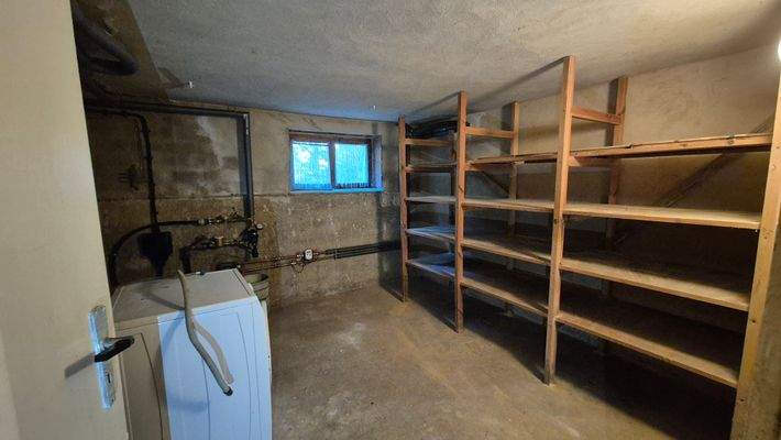 Wohnhaus Keller Hausanschlussraum