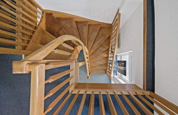 Treppenaufgang Büro