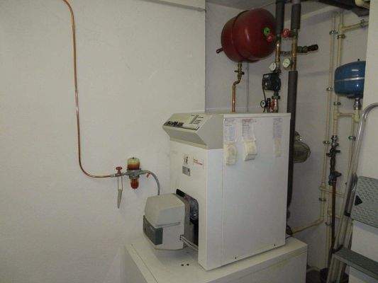 Erdgeschoss: Ölzentralheizung