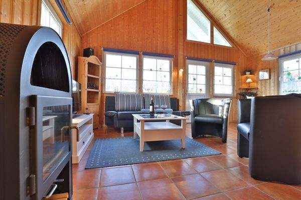 Wohnbereich mit Kamin