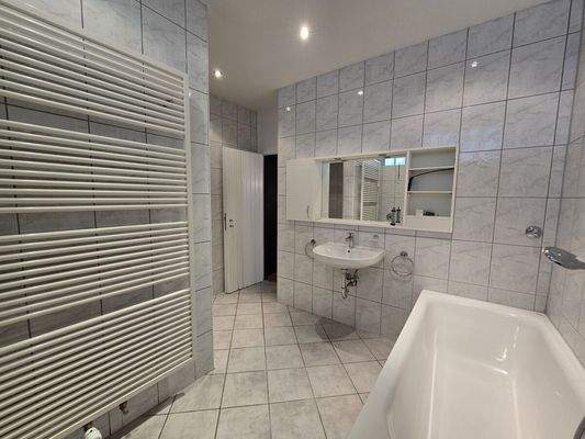 Badezimmer Ansicht 2