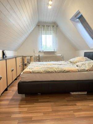  Schlafzimmer DG
