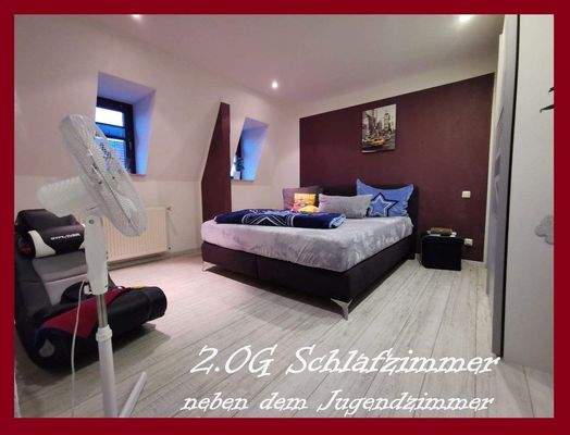 2.OG_Schlazimmer_neben_Jugendzimmer.jpg