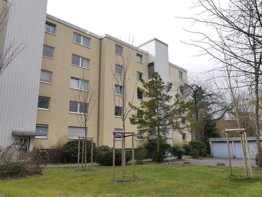 12 Gebäude Vorderseite