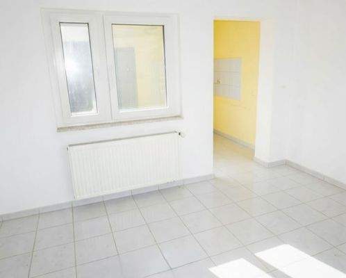 linke Raumseite vom 3. Zimmer der unteren Ebene DG