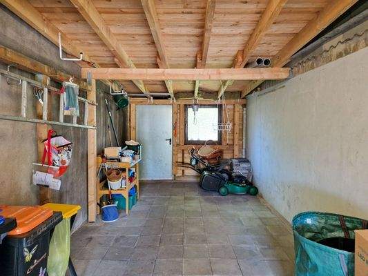 einseitig verlängert