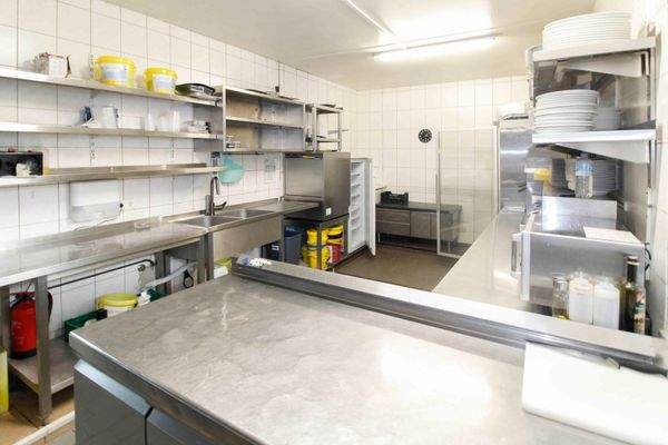 Viel Platz für Mise en place