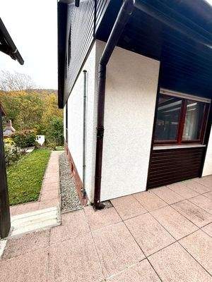 Seite verbindet oberen und unteren Garten