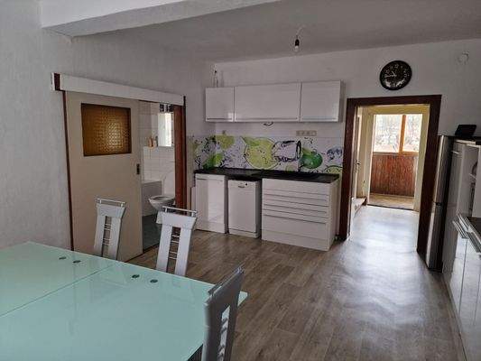 Küche mit Eßbereich