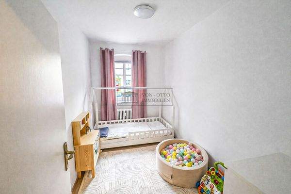 Kinderzimmer/Homeoffice