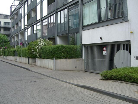 Außenansicht - Zufahrt Tiefgarage