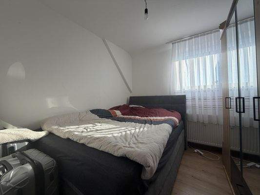 DG links Kinderzimmer