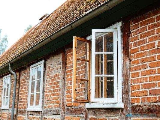 Typisch für das Fachwerk - nach außen schlagende Fenster