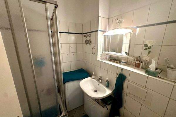 2-EG Wohnung mit Terrasse - Duschbad