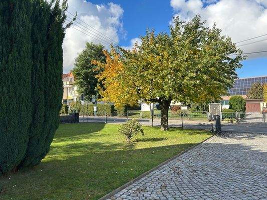 Grundstück vor dem Haus