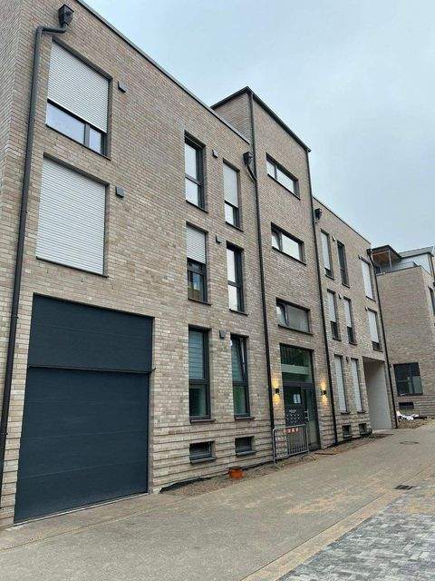 Wesel Garage, Wesel Stellplatz