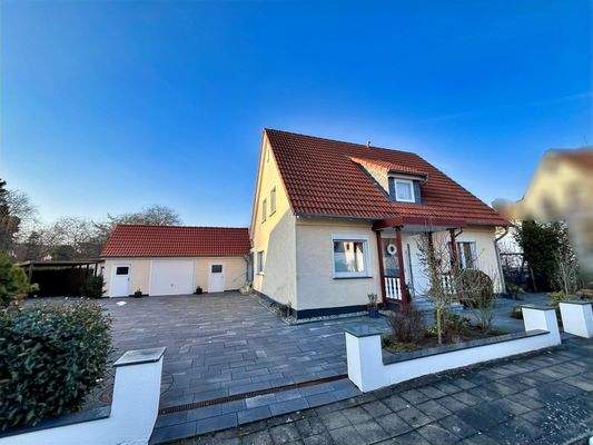 Einfahrt zum Grundstück