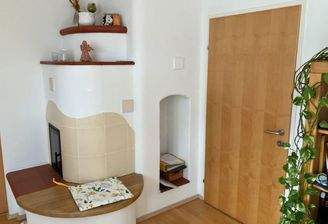 EG Wohnzimmer mit Kachelofen