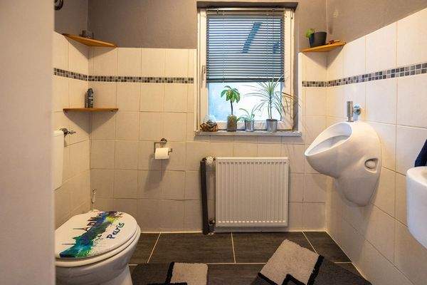 Penthouse: Gäste-WC