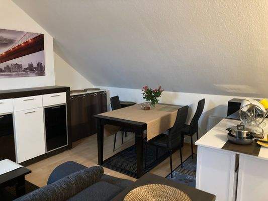 DG links Wohn- und Schlafbereich